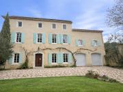 Propriété avec piscine et jardin