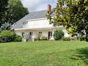 Propriété avec piscine et jardin