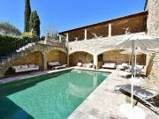 Propriété avec piscine et jardin