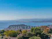 PROPRIETE CONTEMPORAINE AU PANORAMA UNIQUE