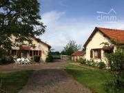 PROPRIETE COUP DE COEUR 3 HA 2 MAISONS UNE PISCINE