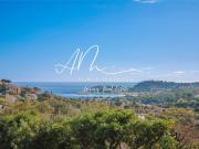 PROPRIETE DANS UN LIEU CHAMPETRE FACE A LA MER TRES BIEN ENT