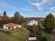 Propriété de 2 maisons au calme absolu 1745m2 de terrain...