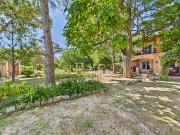 PROPRIETE DE 360m2 / ILE DE LA BARTHELASSE