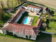 Propriété de caractère aux multiples possibilités...