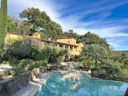 Propriété de Caractère sur 2,1 Hectares avec Vue Dégagée...