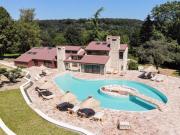 PROPRIETE D'EXCEPTION AVEC PISCINE MILON LA CHAPELLE