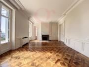 Propriété d'exception et de prestige entièrement...