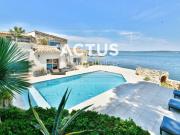 Propriété d'exception les pieds dans l'eau