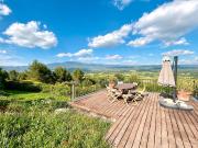 Propriété divisée en plusieurs appartements face au Mont...