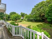 Propriété en bord de mer avec jardin Propriété en bord de mer avec jardin
