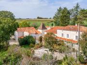 Propriété en pierre à vendre à Pujols 200m² Pujols