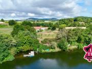 Propriété en pierre au bord du Lot avec 3,5 ha