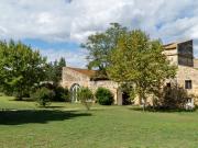 Propriété en pierre de 15 pièces avec piscine sur 4.5...