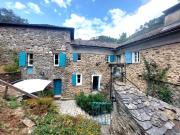 Propriété en pierre en cévennes avec 7ht de terrain...