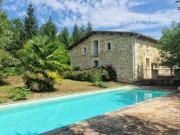 Propriété en pierres avec piscine sur 4 ha en parc et...