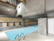 Propriété exceptionnelle au cœur du village de St Livres...