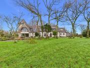 Propriété Mahalon 13 pièce s 323 m2