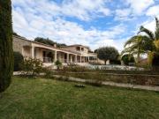 Propriété méridionale de 240 m² avec 2 gîtes et piscine