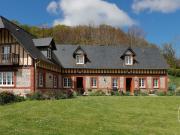 Propriété normande sur près d'1 hectare, proche de...