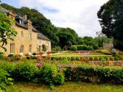 PROPRIÉTÉ PIEDS DANS L'EAU AVEC MANOIR, CHAUMIÈRE,...