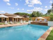 Propriété provencale au cœur de deux hectares de...