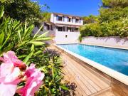 Propriété sur la colline Saint Antoine avec deux...