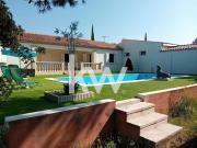 Propriété Unique à Poulx: Maison Triple, Piscine et...