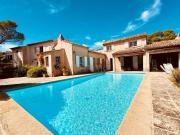 PROPRIETE UNIQUE au coeur de Boulouris