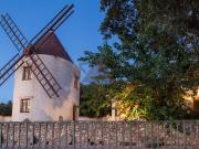 PROPRIÉTÉ UNIQUE AVEC MOULIN