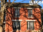Propriété unique de hameau, située sur son propre grand...