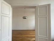 PROVISIONSFREI 4 Zimmer Whg. Altbau mit 2 Balkonen 2...