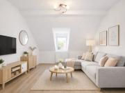 Provisionsfrei: Frisch renovierte 2,5 Zimmer ETW mit EBK...