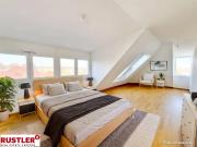 Provisionsfrei für den Käufer Exklusive Dachgeschoss...