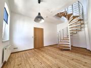 Provisionsfrei: Helle Altbau Maisonette mit 2 Bädern &...