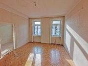 PROVISIONSFREI! Sanierungsbedürftiger Altbau mit Weitblick!