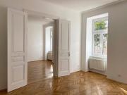 PROVISIONSFREI Top angebundener, westseitiger Stilaltbau...