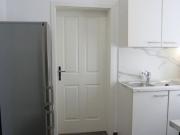 Provisionsfrei: Unbefristeter 39m² Altbau mit 2 Zimmern...