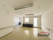 PROVISIONSFREI UNSANIERT: Büro mit Loggia beim...