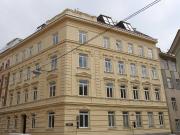 Provisionsfreie 2 Zimmer Wohnung in wunderschönem Altbau...