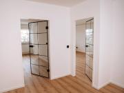 Provisionsfreie renovierte 3 Zimmer Wohnung mit Balkon