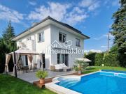 Provisionsfreie Stadtvilla mit Pool & Smart Home – Ein...