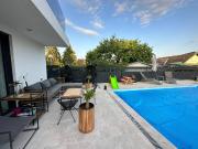 Provisionsfreies Einfamilienhaus am Rosenhügel mit Pool...