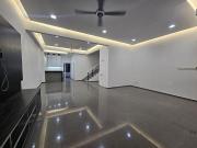 Puchong bandar Puteri 6 double storey house near ioi mall