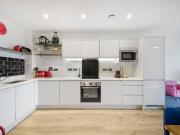 Pump Lane, Hayes UB3, 2 bed flat to rent, £2,000 pcm |...