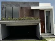 PUNTA TIBURON, Casa en VENTA con jardin y 3 recamaras