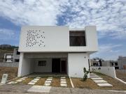 PUNTA TIBURON, Casa en VENTA de 3 recamaras y estudio