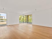 Purer Luxus Leben am Wasser inkl. Concierge, Fitness, Sauna
