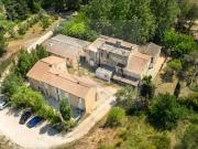 PUYRICARD / DOMAINE À RÉNOVER 8 HECTARES