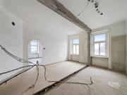 Q18+ Renovation required 3 room old building apartment... Q18+ Renovation required 3 room old building apartment...